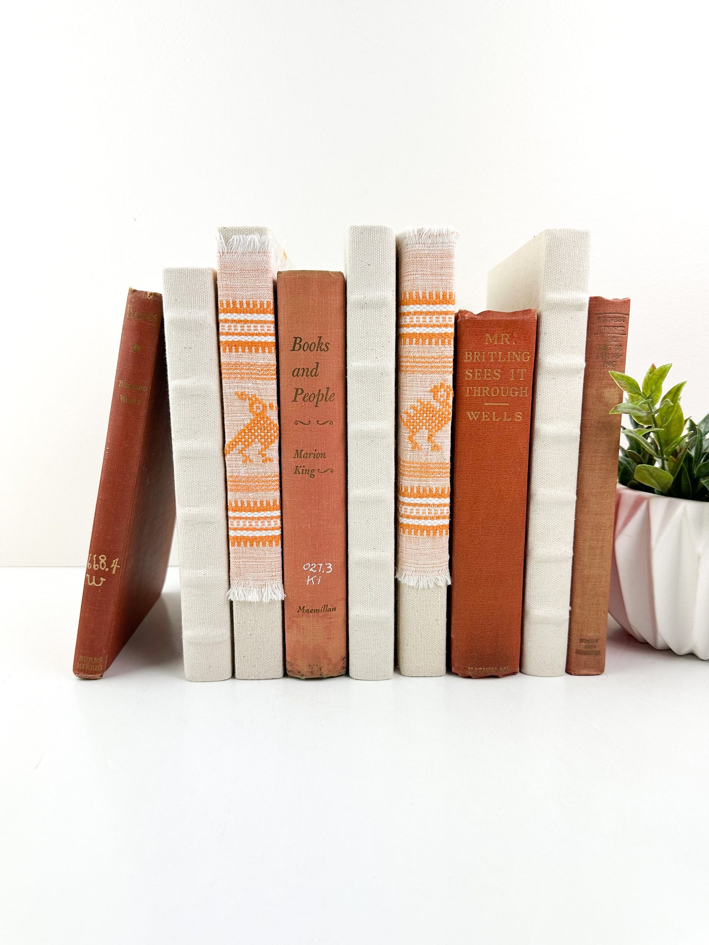 Orange Home Decor, Decorative Books, Vintage Books, Vintage Fabric