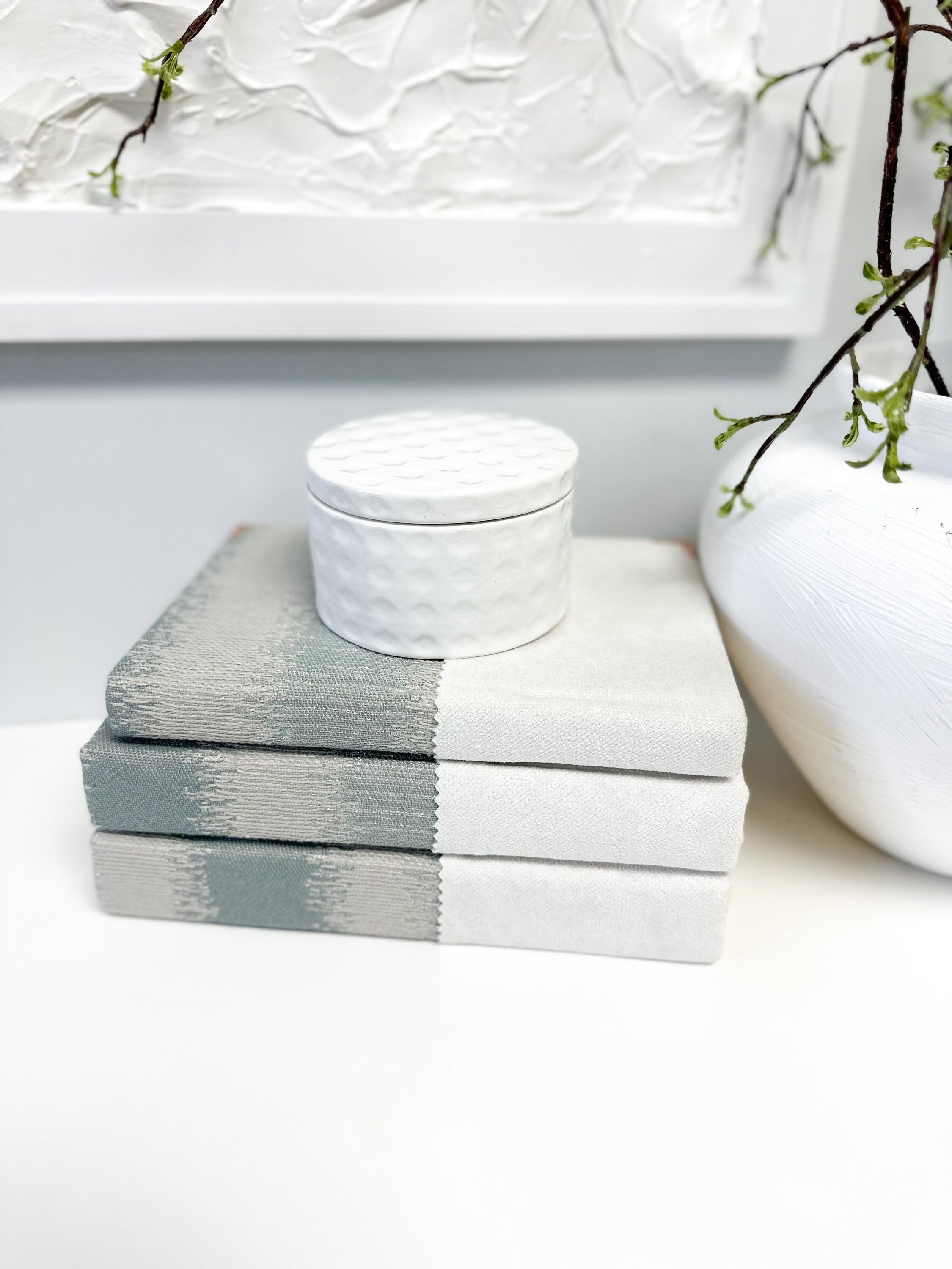 Vintage Shelf Decor Elements