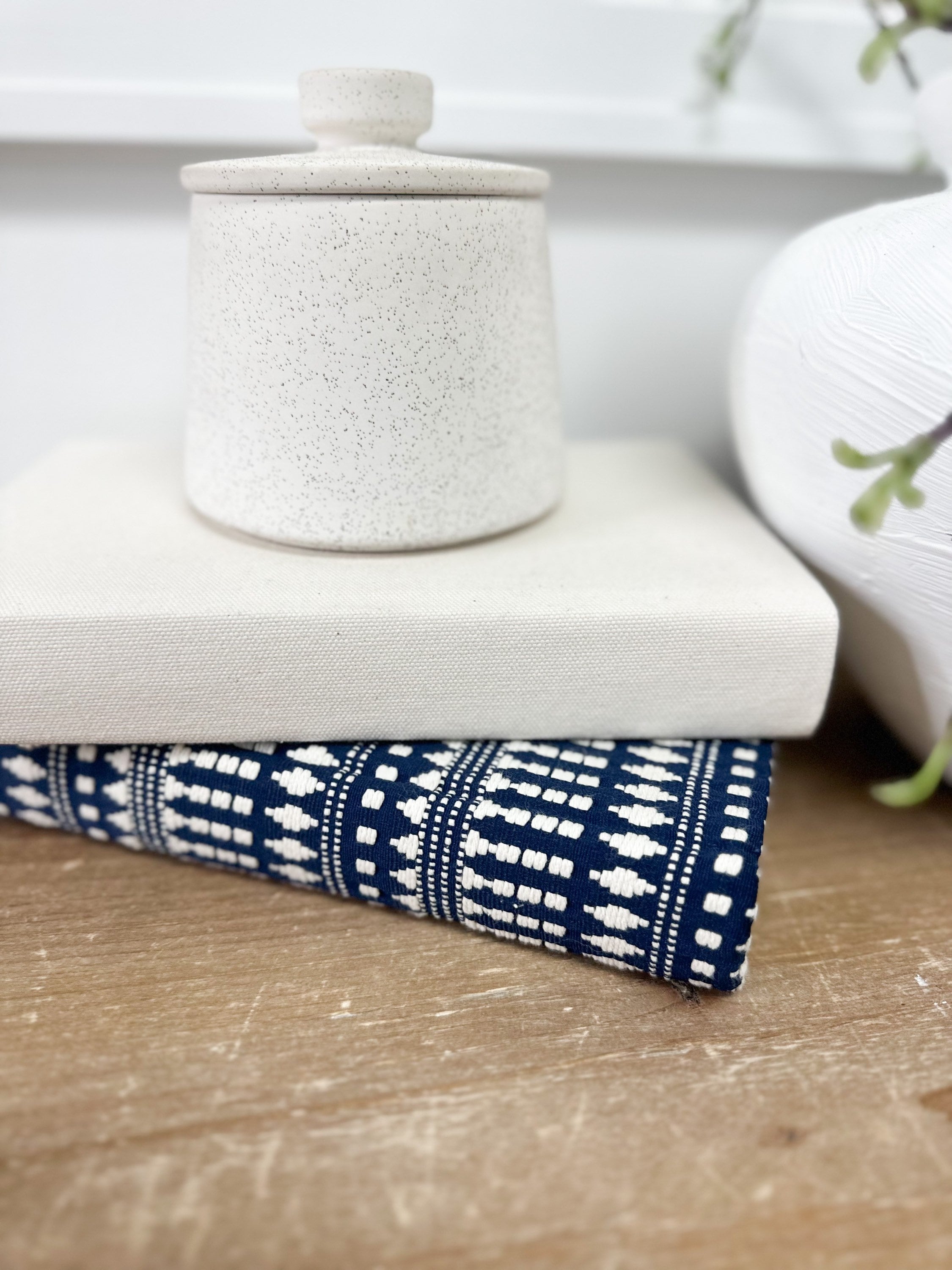 Navy Blue Home Decor – Elements