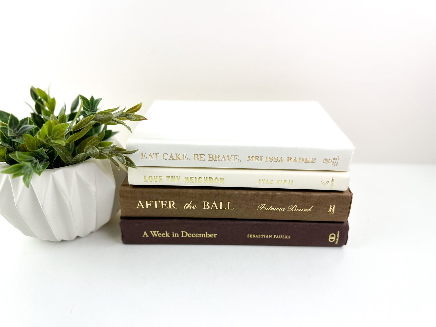 Books by the Foot, Modern Home Design, Modern Decor, Neutral Home Style