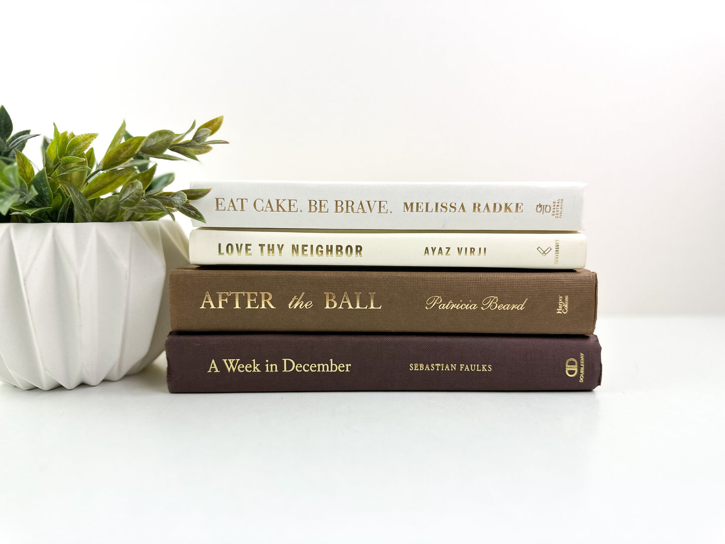 Books by the Foot, Modern Home Design, Modern Decor, Neutral Home Style
