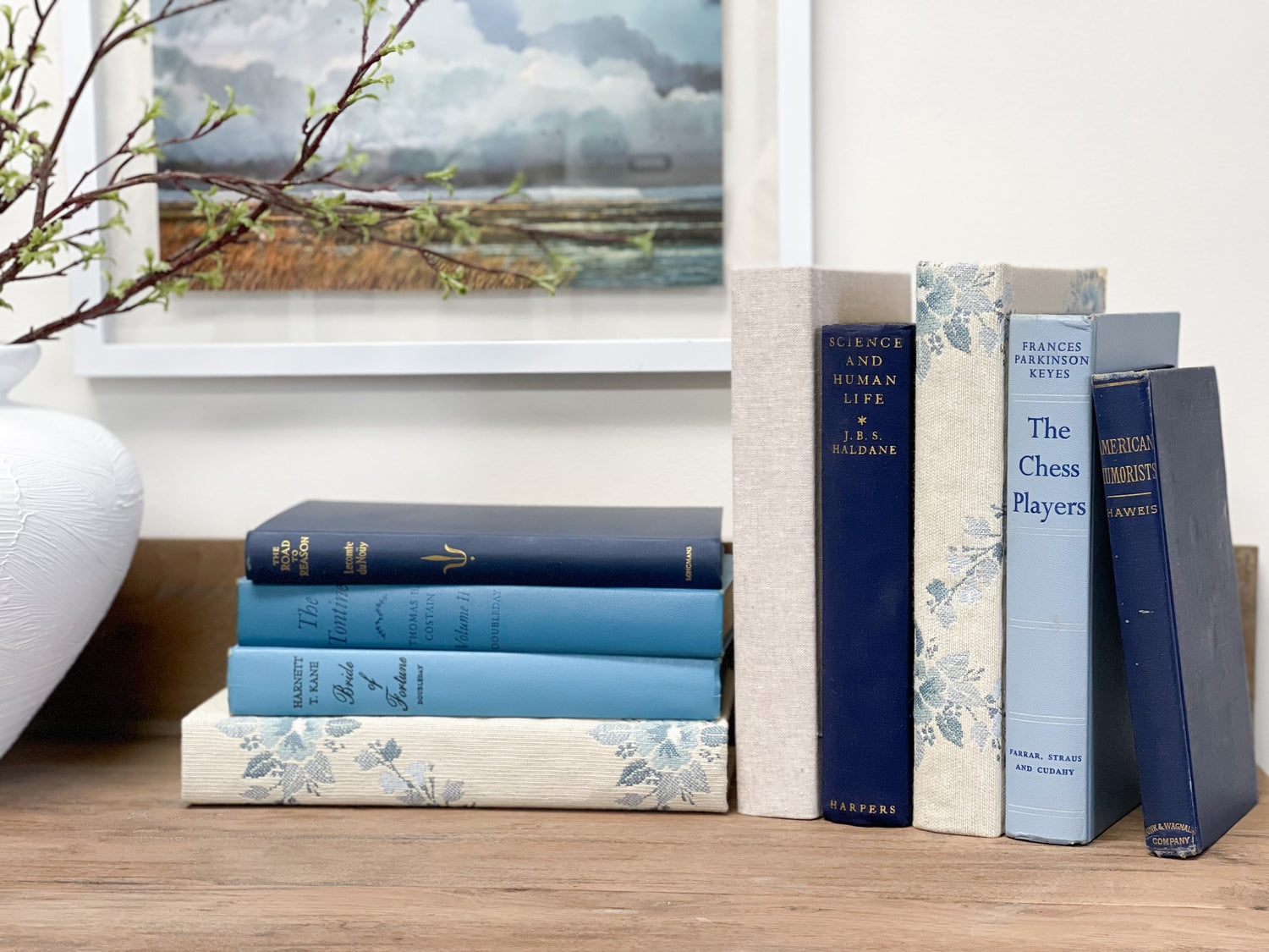 Decorating with books: The art of decorative books